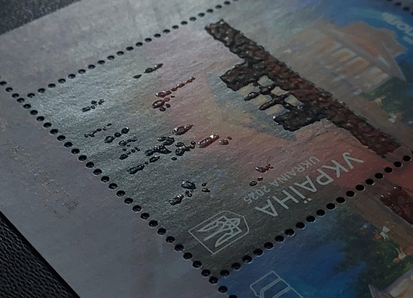 Ukraine 2025 - Cities of heroes. Mariupol with original Steel particles used on stamp
