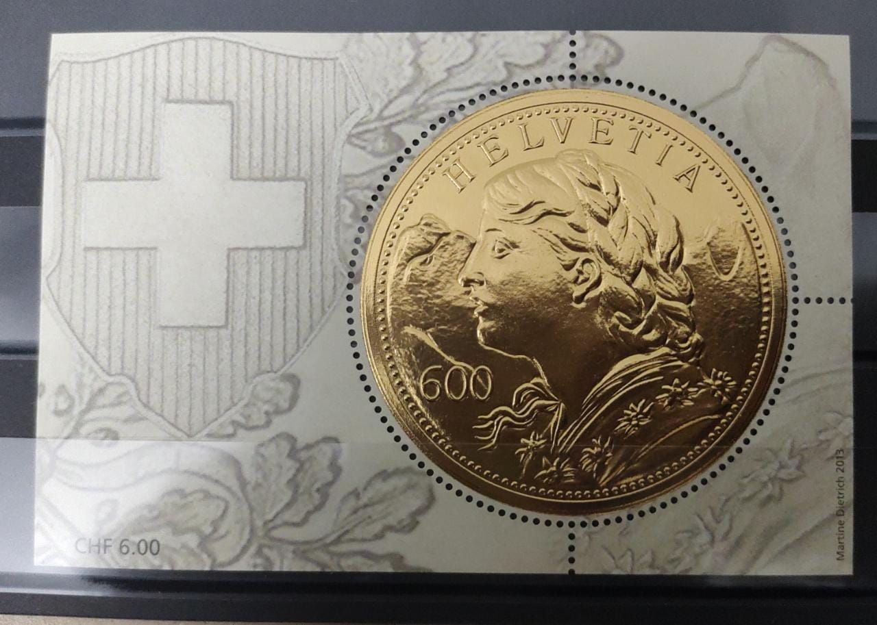 Swiss beautiful ms with real 22 ct gold Round stamp.