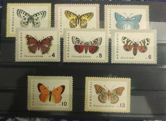 1962- very old and scarce Bulgarian set of 8 mint stamps on Butterflies 🦋🦋