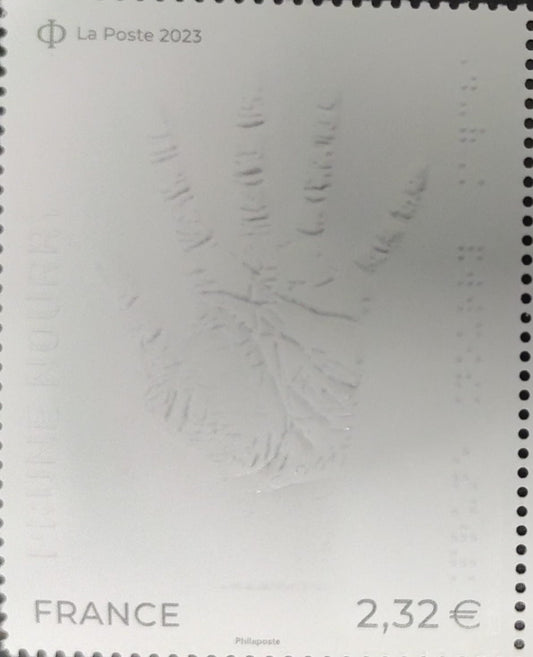 France embossed and Braille stamp on ✋