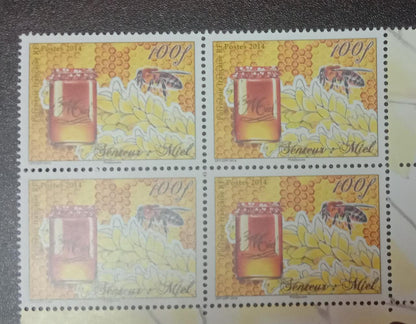 French Polynesia 2014 scented stamp -with scent of 🍯 Honey