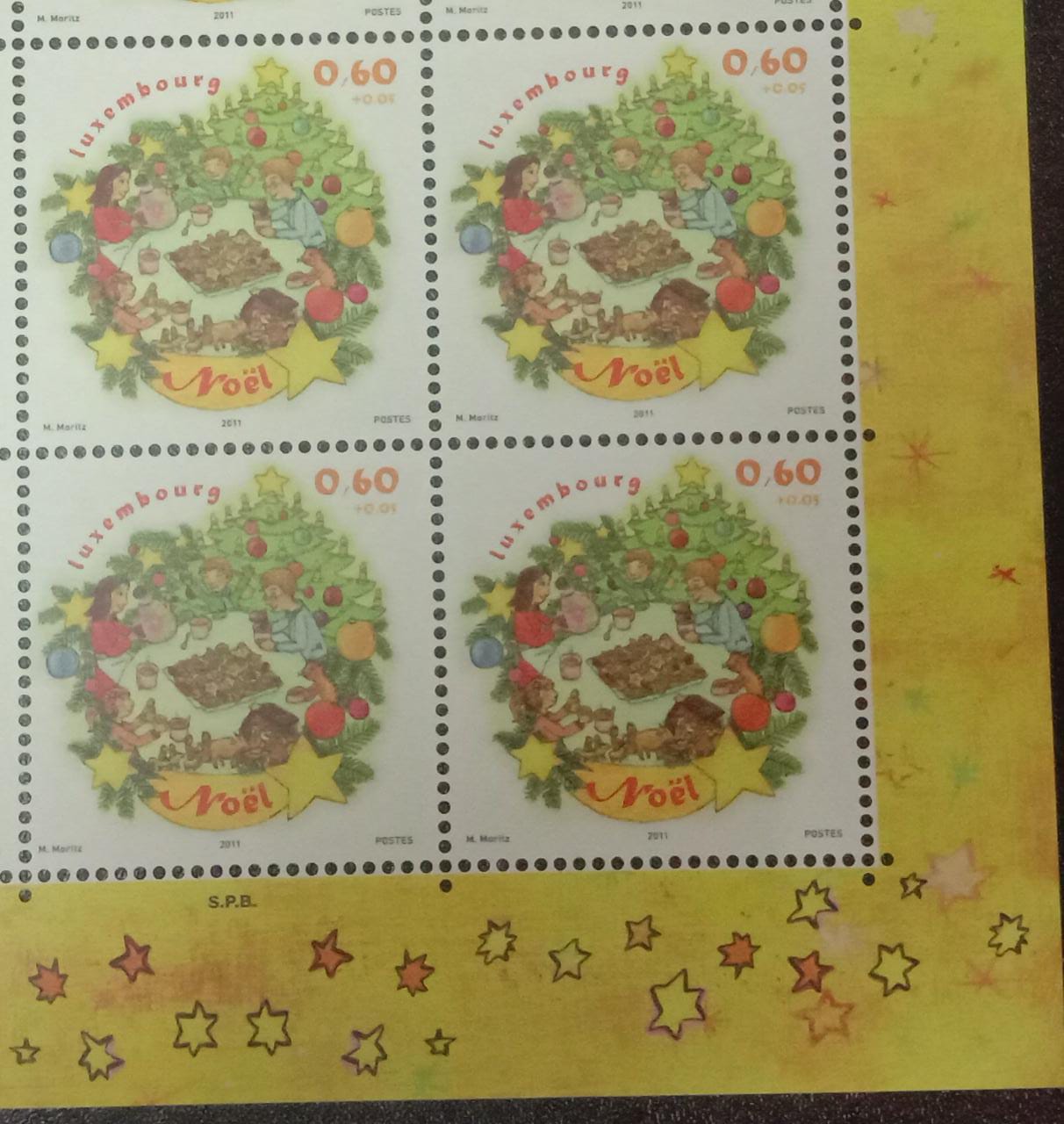 Luxembourg 2011  Stamp with fragrance of Xmas cake.